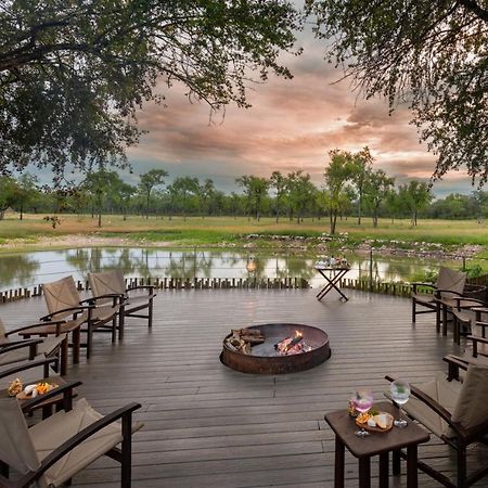 Onguma Forest Camp นามูโทนิ ภายนอก รูปภาพ