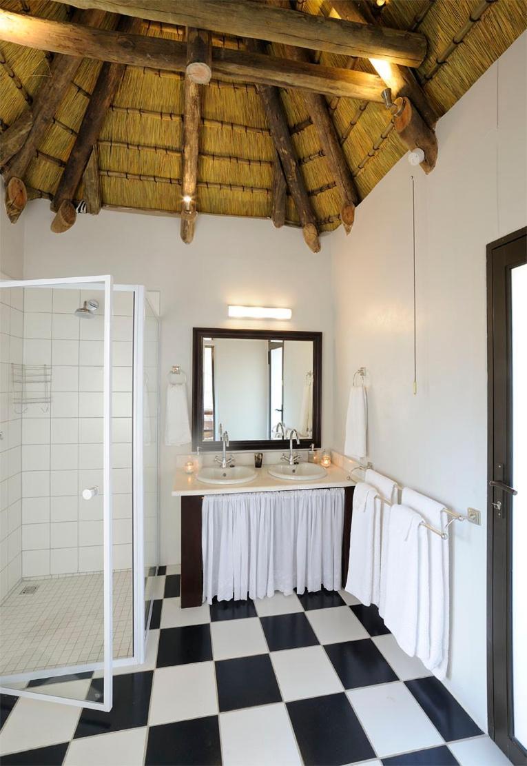 Onguma Forest Camp นามูโทนิ ภายนอก รูปภาพ